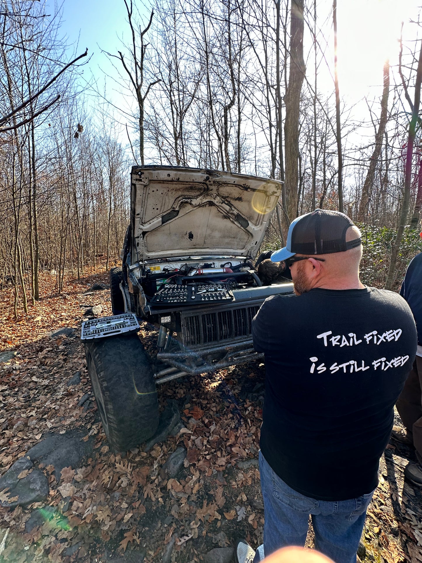 Black Lucky13Motorsportz Team T-shirt "Trail fixed is still Fixed" Jeep problems